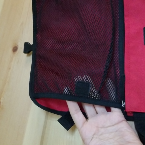 Skip * Hop Pronto Baby Changing Station & Diaper Clutch, Red w/Striped Interior - Picture 4 of 15